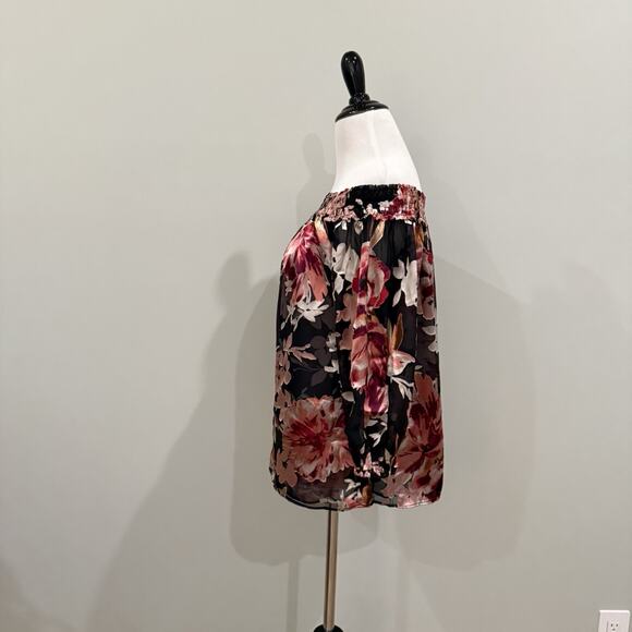 WHITE HOUSE BLACK MARKET Floral Blouse Size Small Silk Blend Romantic NWT - Picture 4 of 10